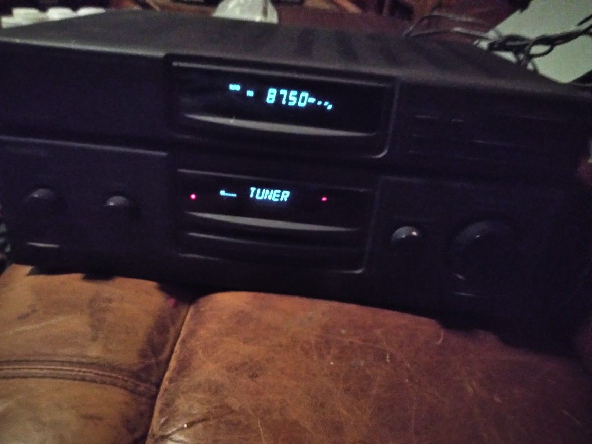 Kenwood KR-595 AM/FM Stereo Receiver