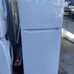 Frigidaire Refrigerator 