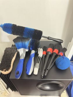 detailing brushes