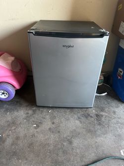 Mini fridge