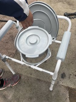Portable Toilet / Toilet Support