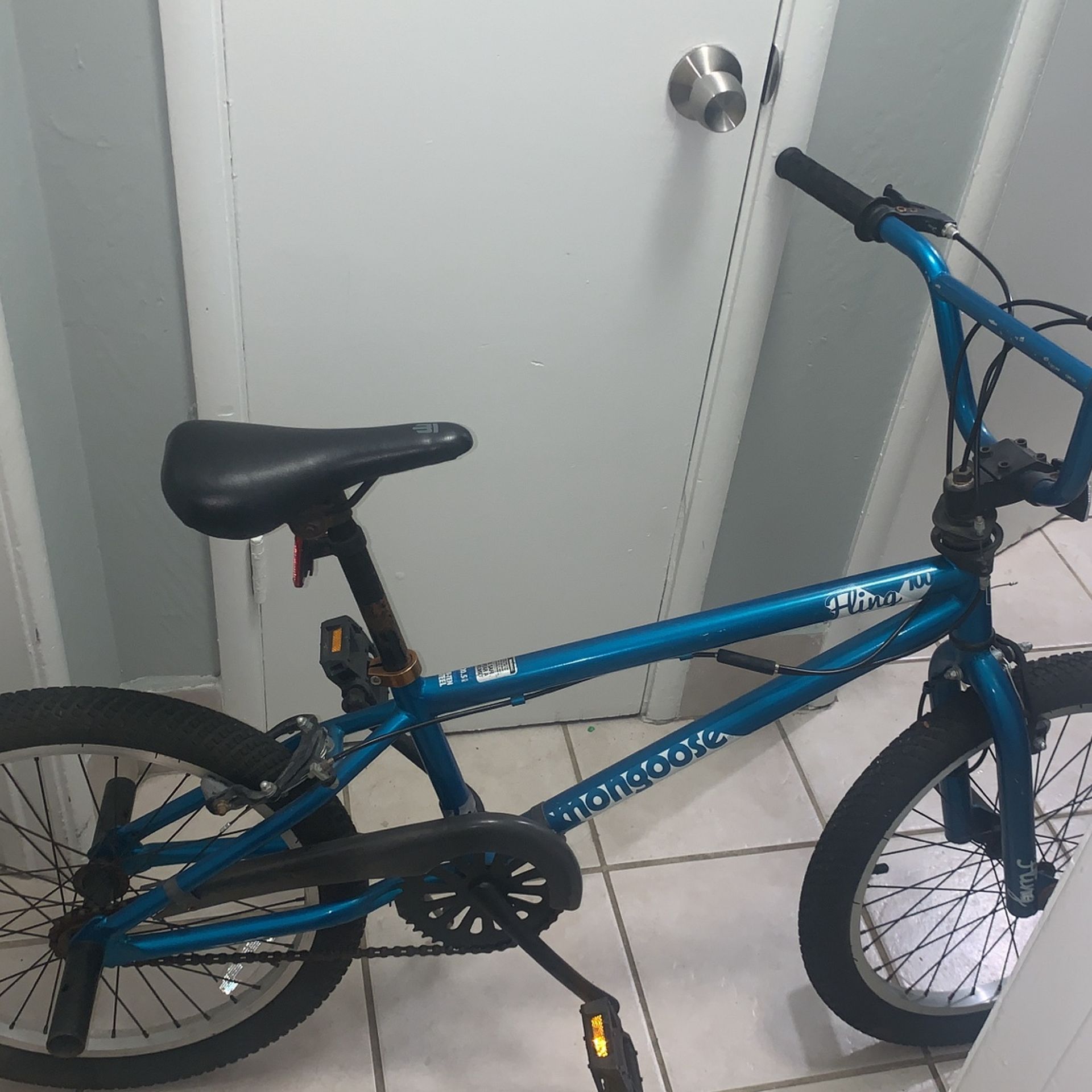 Mongoose Fling 100 Bmx Bike