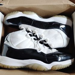 Jordan  size 9.5 mens