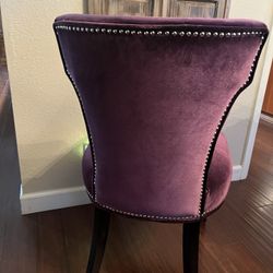  Chairs 