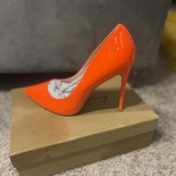 SHOES Look At Price Make An Offer If U Don’t Like The price 