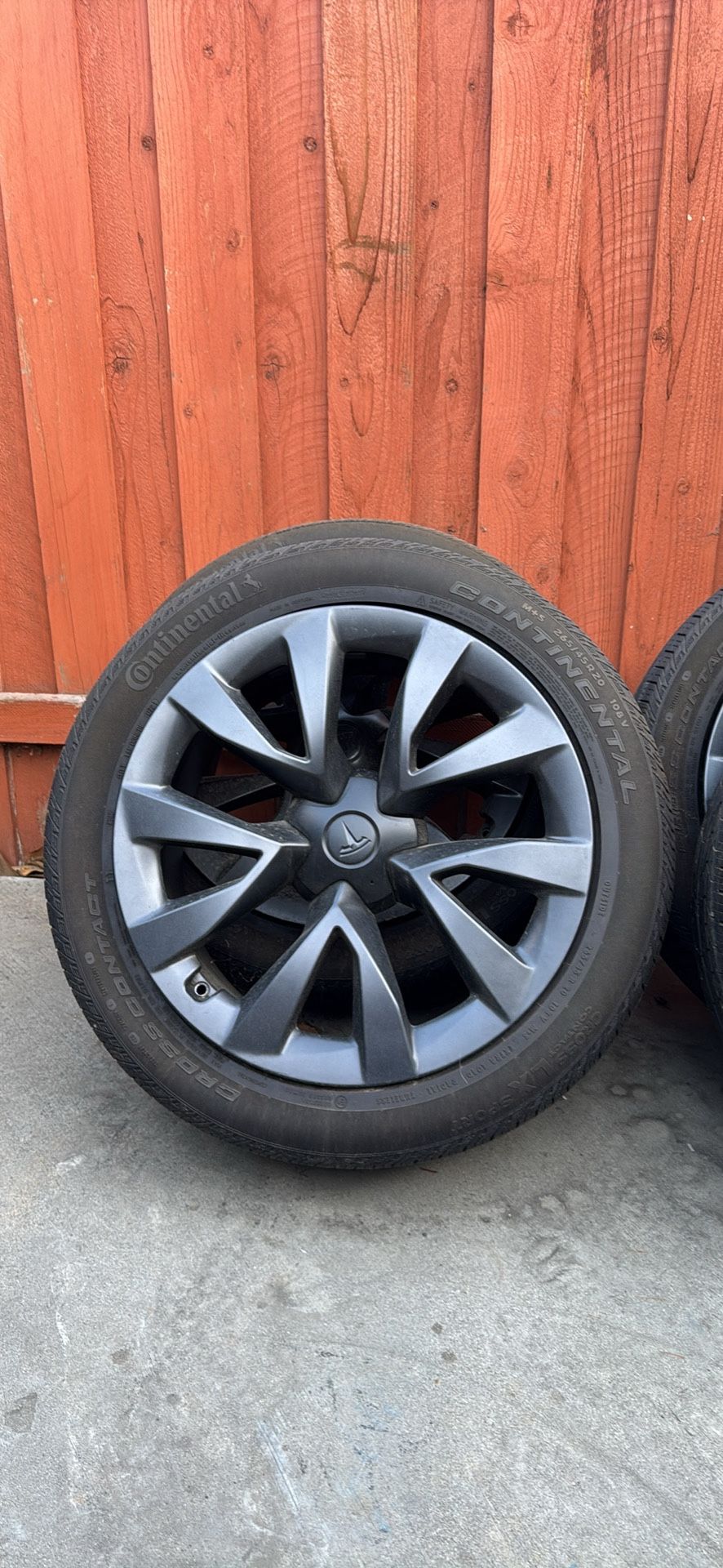 Tesla Model X 20” Tire Set