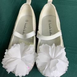 Koala Kids girl size 8 shimmery sequins White Easter ballet style flats w/hard sole dress shoes
