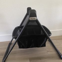 Nuna Bassinet Stand 
