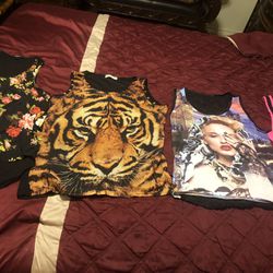Woman T Shirts Size S,M&L($2 Each )
