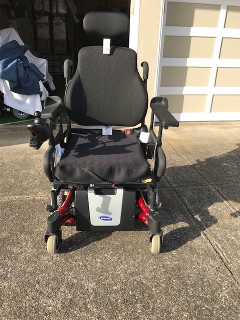 Invacare TDX Power Wheelchair Comes with one battery, charger, leg rests. Practically brand few. Located in San Francisco by Lake Merced area.