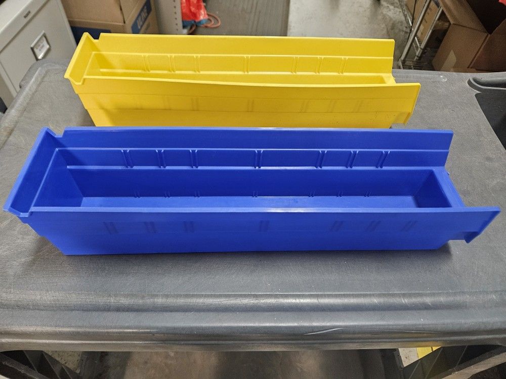 Plastic Shelf Bins 17½×4x4" Blue or Yellow