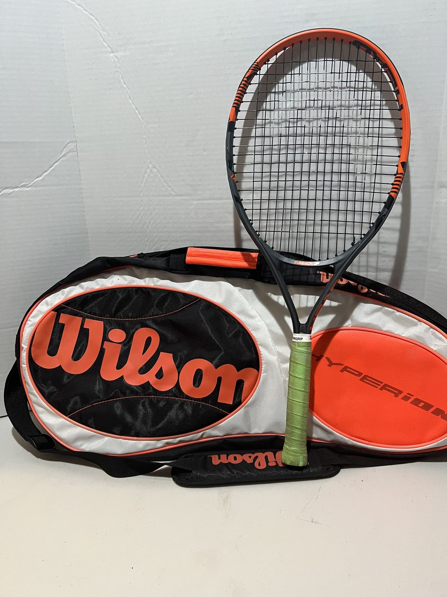 Head Radical JR 26 Tennis Raquet Racket 4” Andy Murray Ages 9-11 W/ Wilson Hyperion case. They are both in great condition with normal signs of usage.