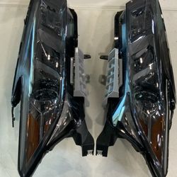 2016 Nissan Maxima headlights