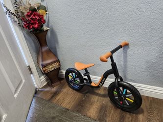 Balance Bike Kids 10 inches new good condition