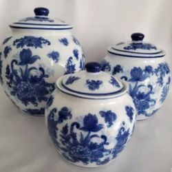 Cracker Barrel/Canisters/Porcelain/Blue & White/Crysanthemum/Chinoiserie/3-Piece Canister Set
