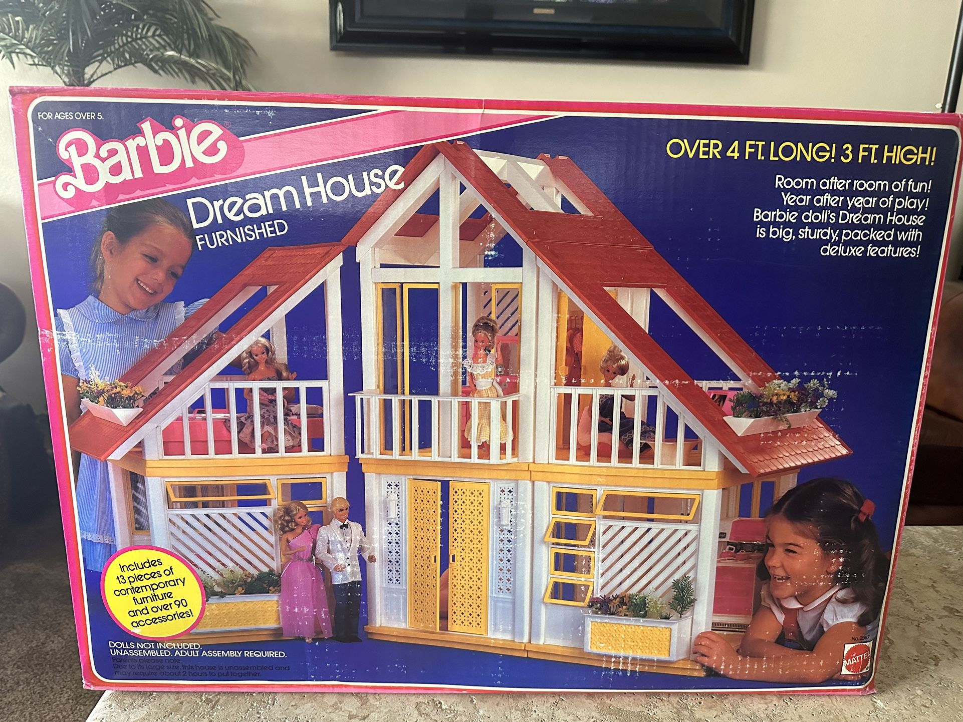 BARBIE DREAM HOUSE FURNISHED 1983 Vintage
