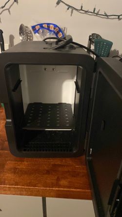 Mini fridge