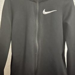 Nike Therma-FIT Showtime Full-Zip Basketball Hoodie