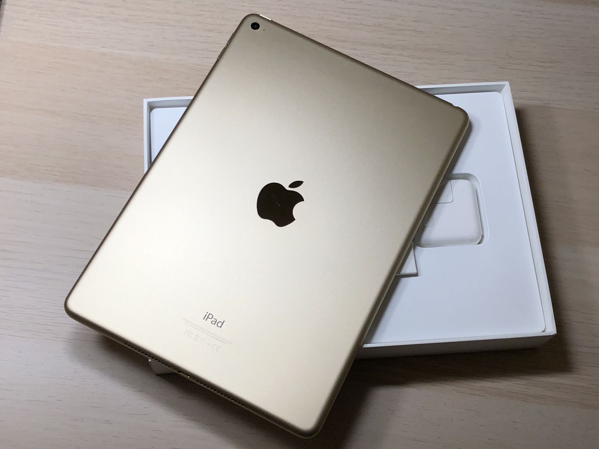 Apple ipad air 2 second gen 16gb Gold