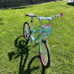 Schwinn Deelite 20” Kids Bike