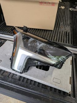 2022-2025 TOYOTA TUNDRA RIGHT PASSENGER HEADLIGHT OEM LED