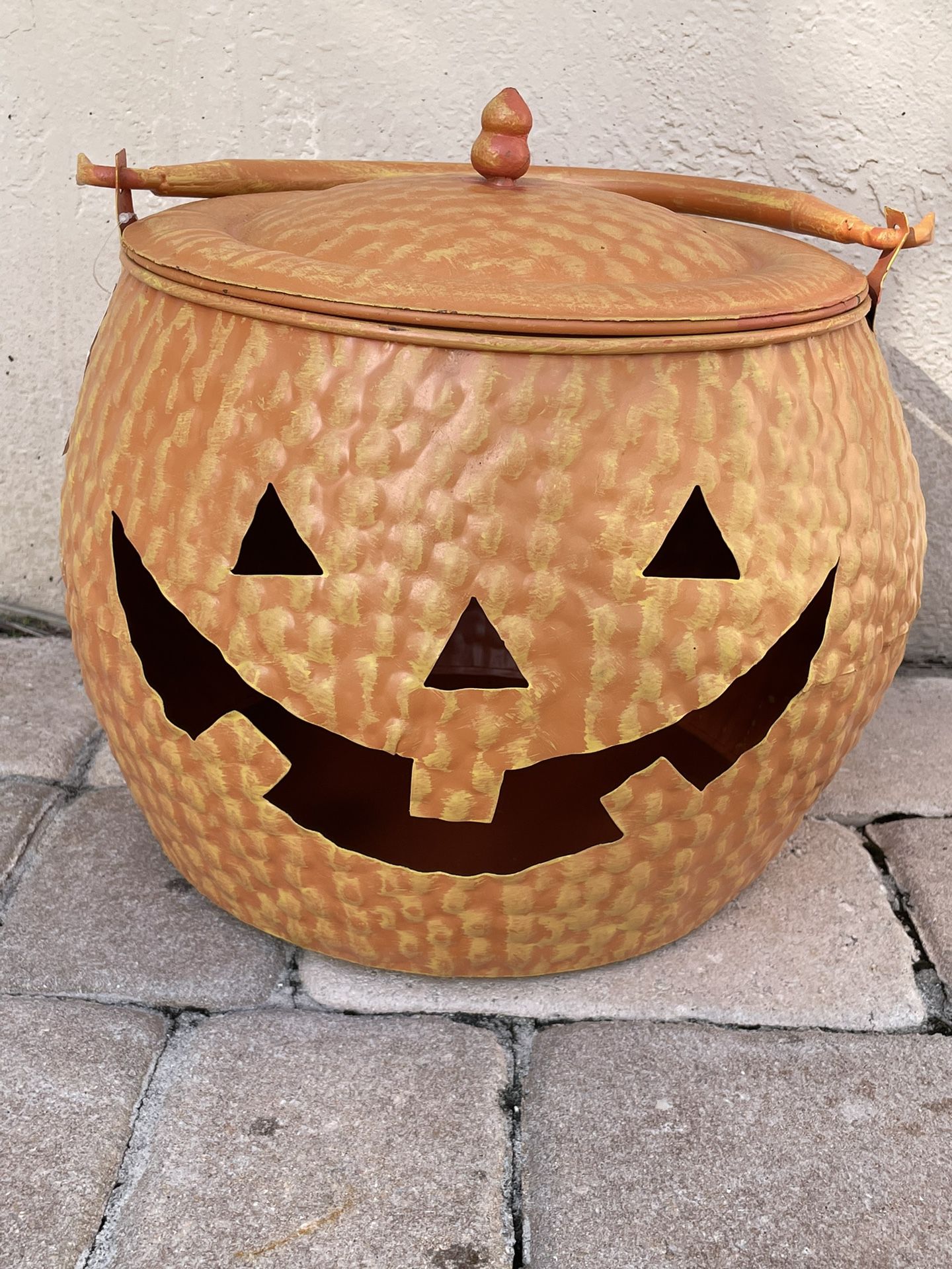 Indoor/outdoor Stamped Metal Orange Pumpkin Jack O Lantern With Lid