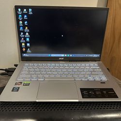 Gaming Laptop With Accessories 