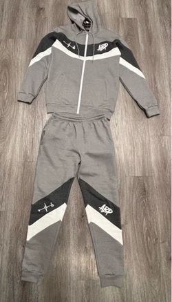 Men’s sweatsuit