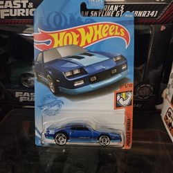 Hot Wheels 85 Chevrolet Camaro IROC-Z