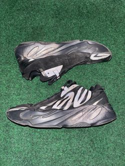 Yeezy 700 Black