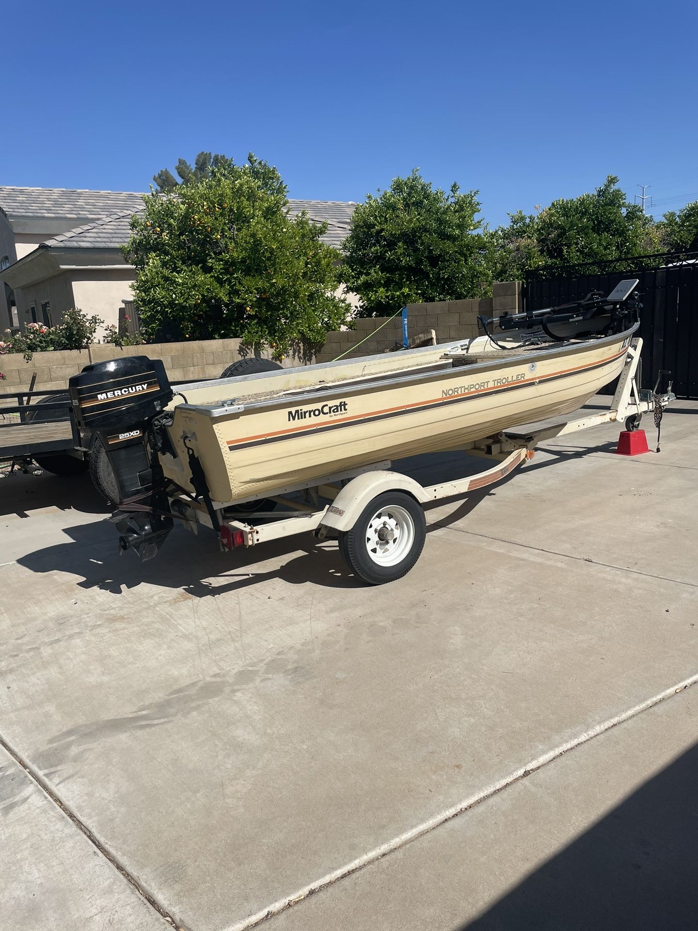 Fishing Boat/bass Boat