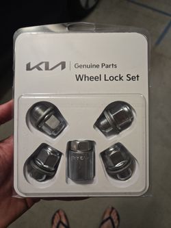 Kia wheel lock set
