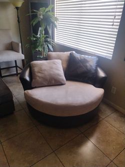 Couch chair very nice