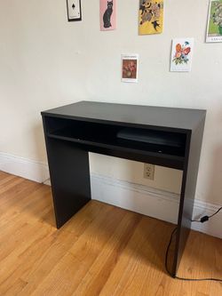 Small desk