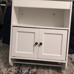 Bathroom cabinet $15