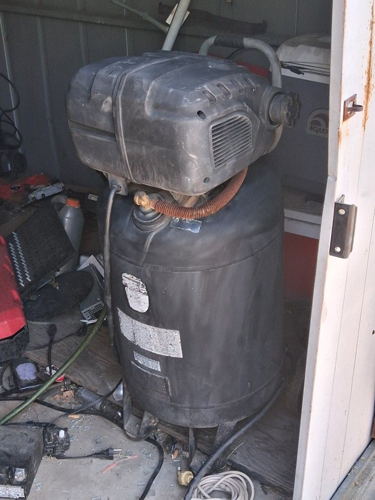 Husky 26 Gallon 150psi Air Compressor