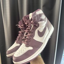 Men’s Jordan ones size 12 used with box no lid