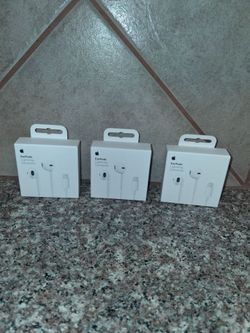 Apple Earpods With Lightning Connector (3)