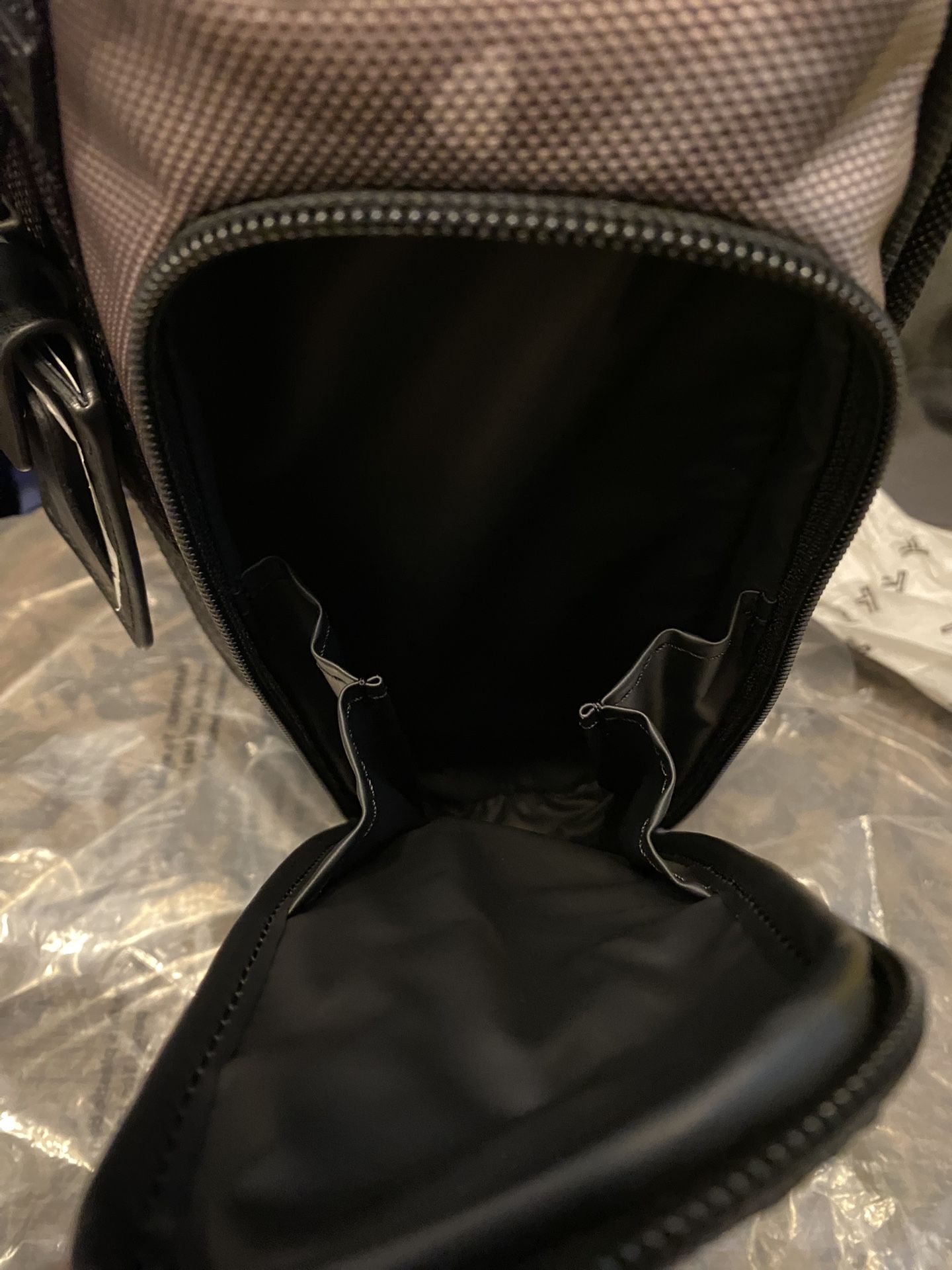 TUMI Higgins Sling Bag -Black