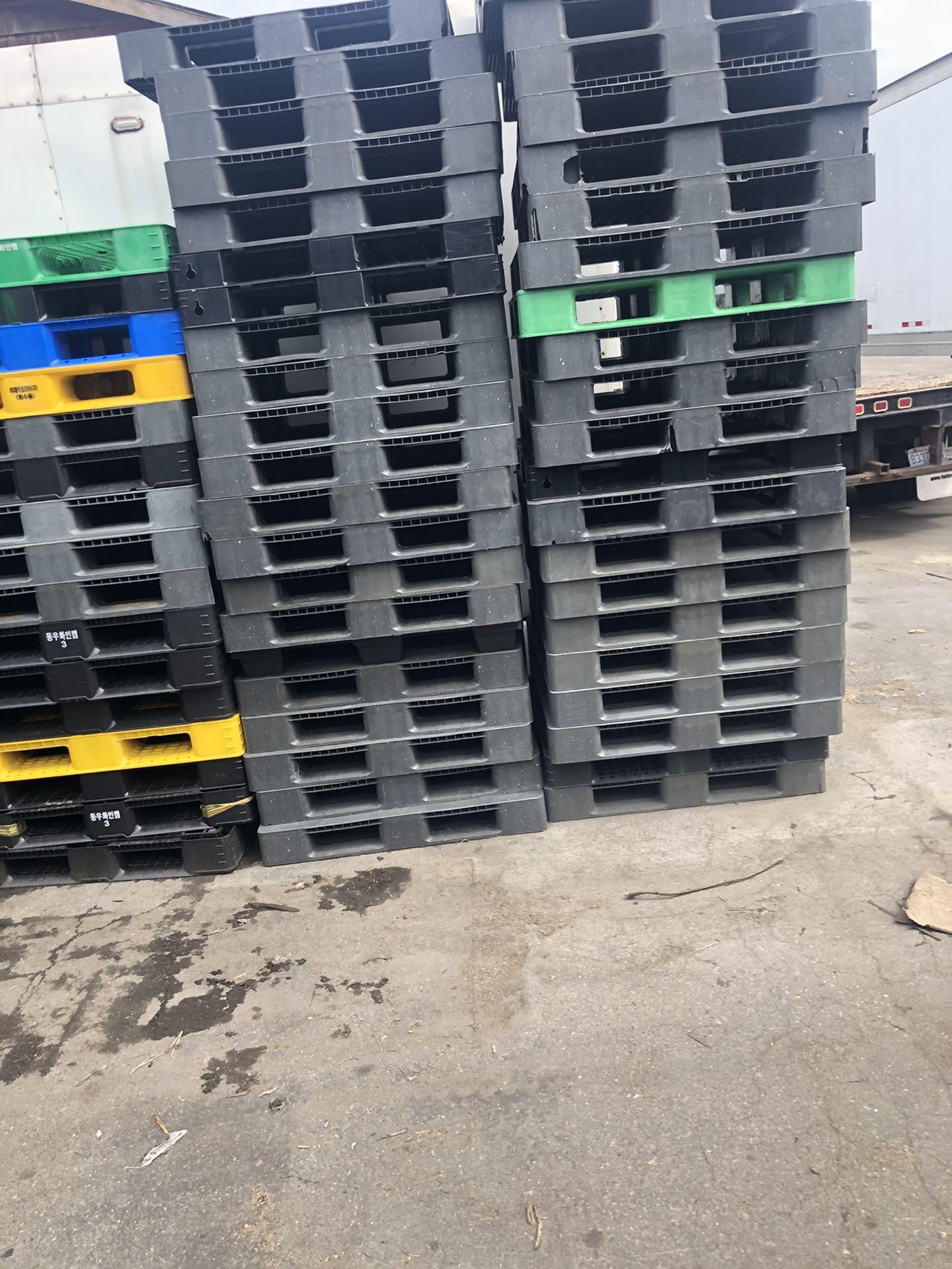 43x43 Plastic pallets for sale