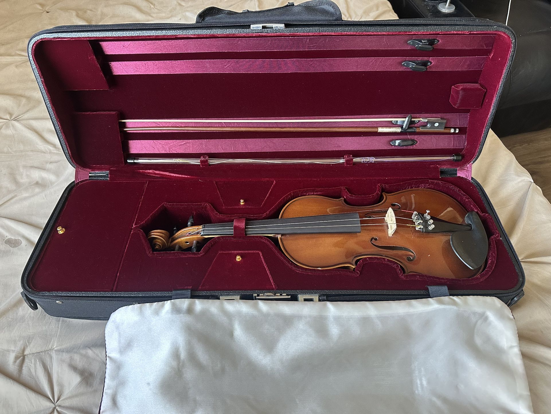 2000 Herman Beyer RARE E203 Model + Stunning Velvet Liebe Hardcase