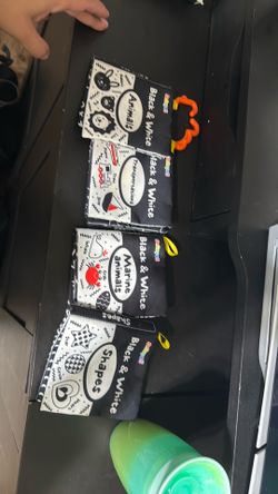 Baby black and white books