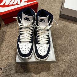 Jordan 1 Midnight Navy Size 9.5
