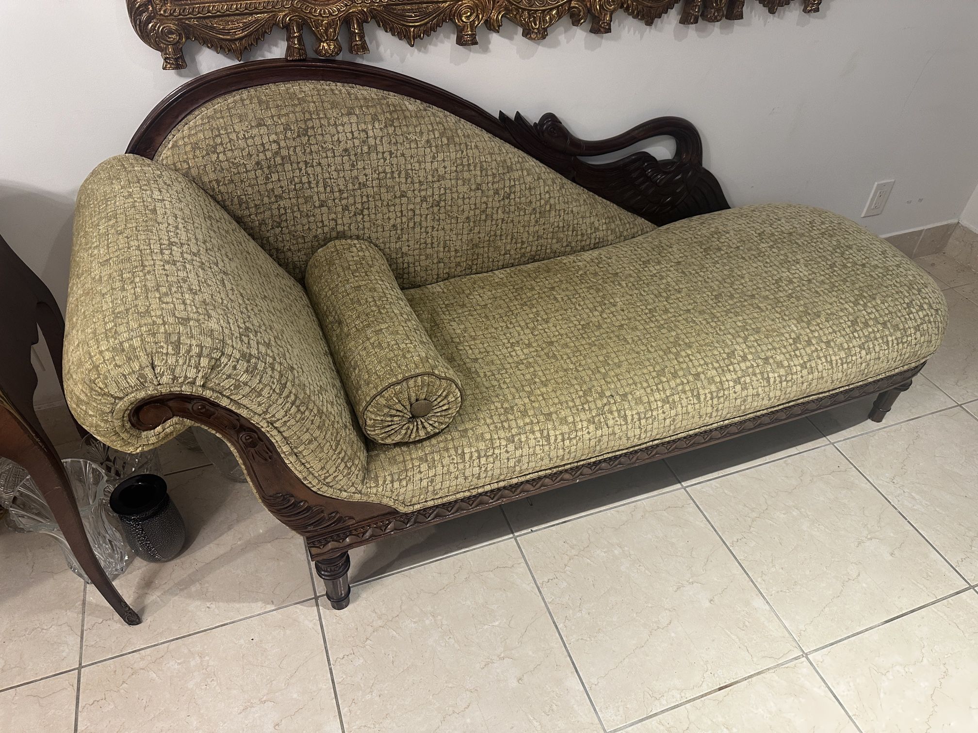 Antique Chaise Lounge / Fainting Couch – Carved Wood Frame! Extremely comfortable