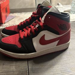 Wmns Air Jordan 1 Mid 'Alternate Bred Toe'