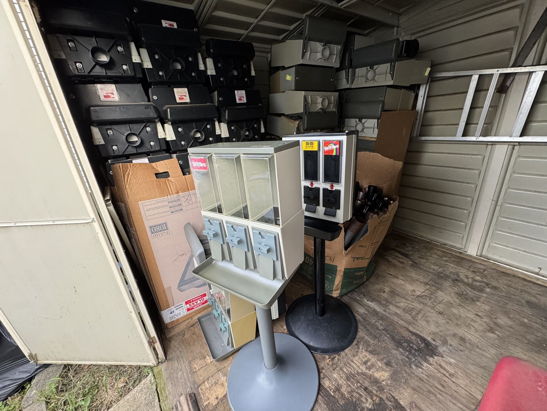 HUGE CANDY VENDING MACHINE LOT