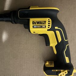 **DEWALT VARIABLE SPEED SCREW GUN**