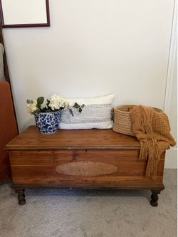 Vintage ER co forest park cedar chest