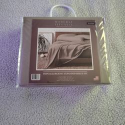 Hypoallergenic Expanded Sheet Set.