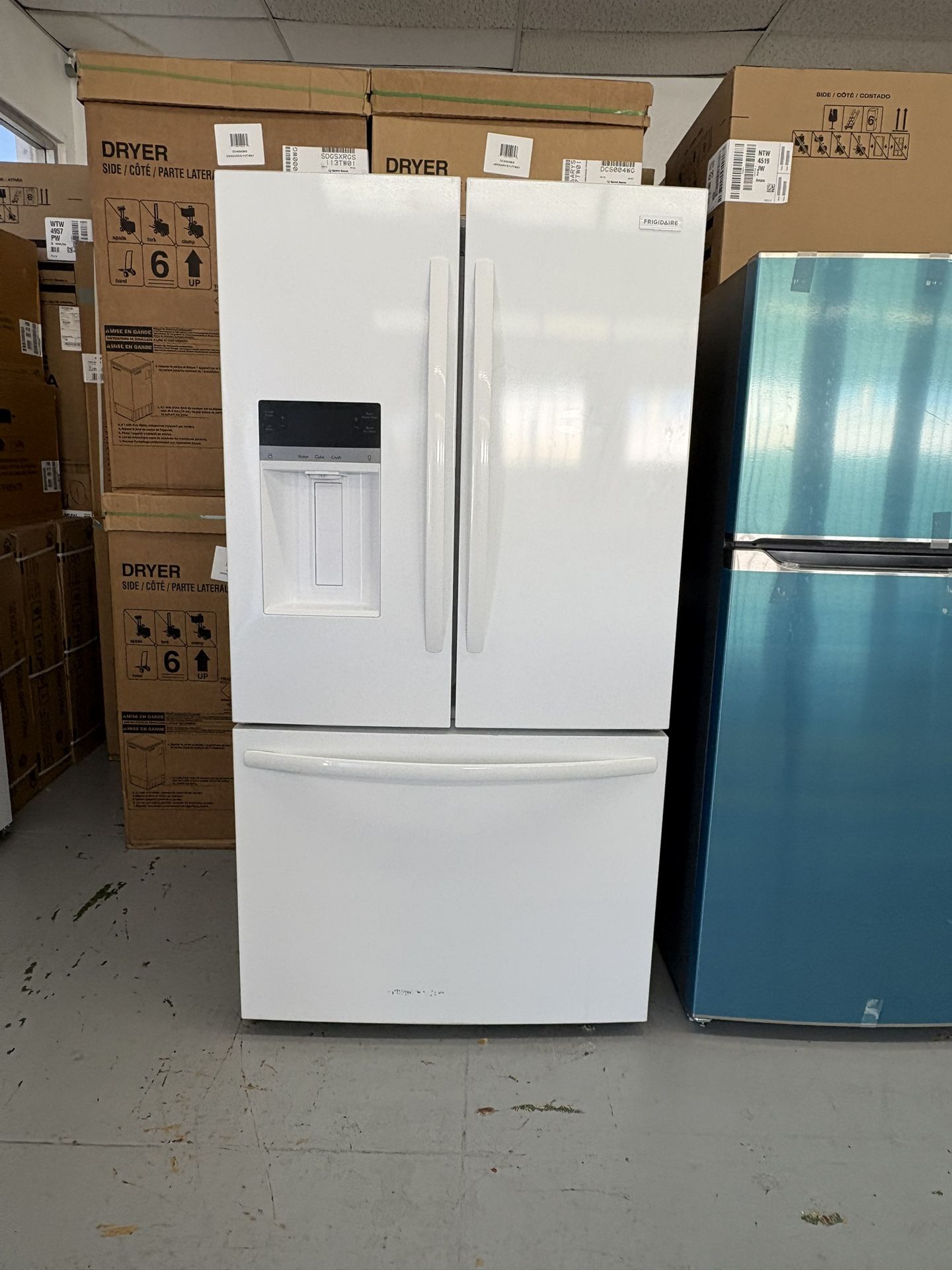 Frigidaire 36” 28 Cu Ft Capacity Refrigerator